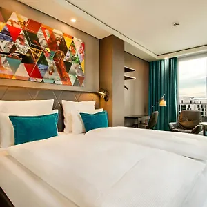 https://motel-one-frankfurt-romer.frankfurtammainhotels.com